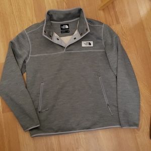 North face pullover